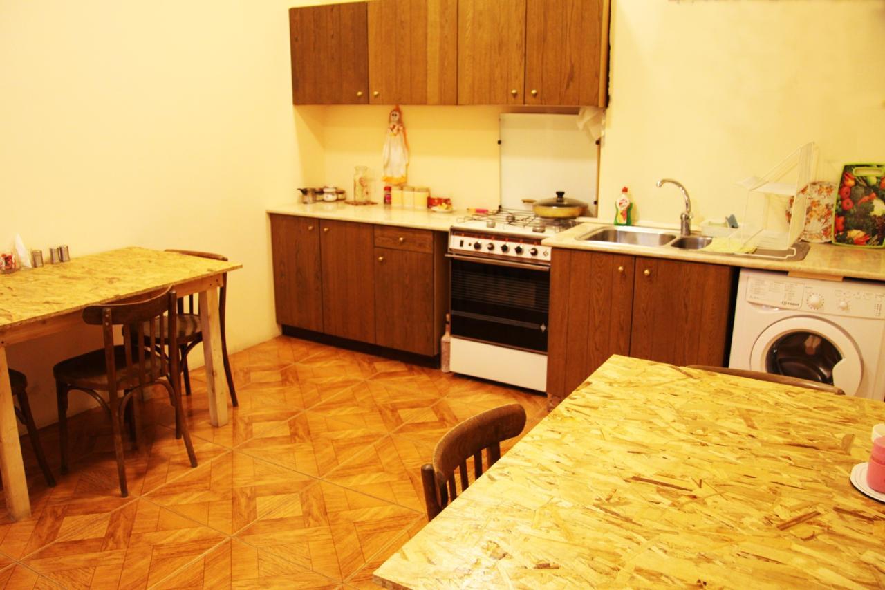 Shat Lav Hostel Yerevan Exterior photo