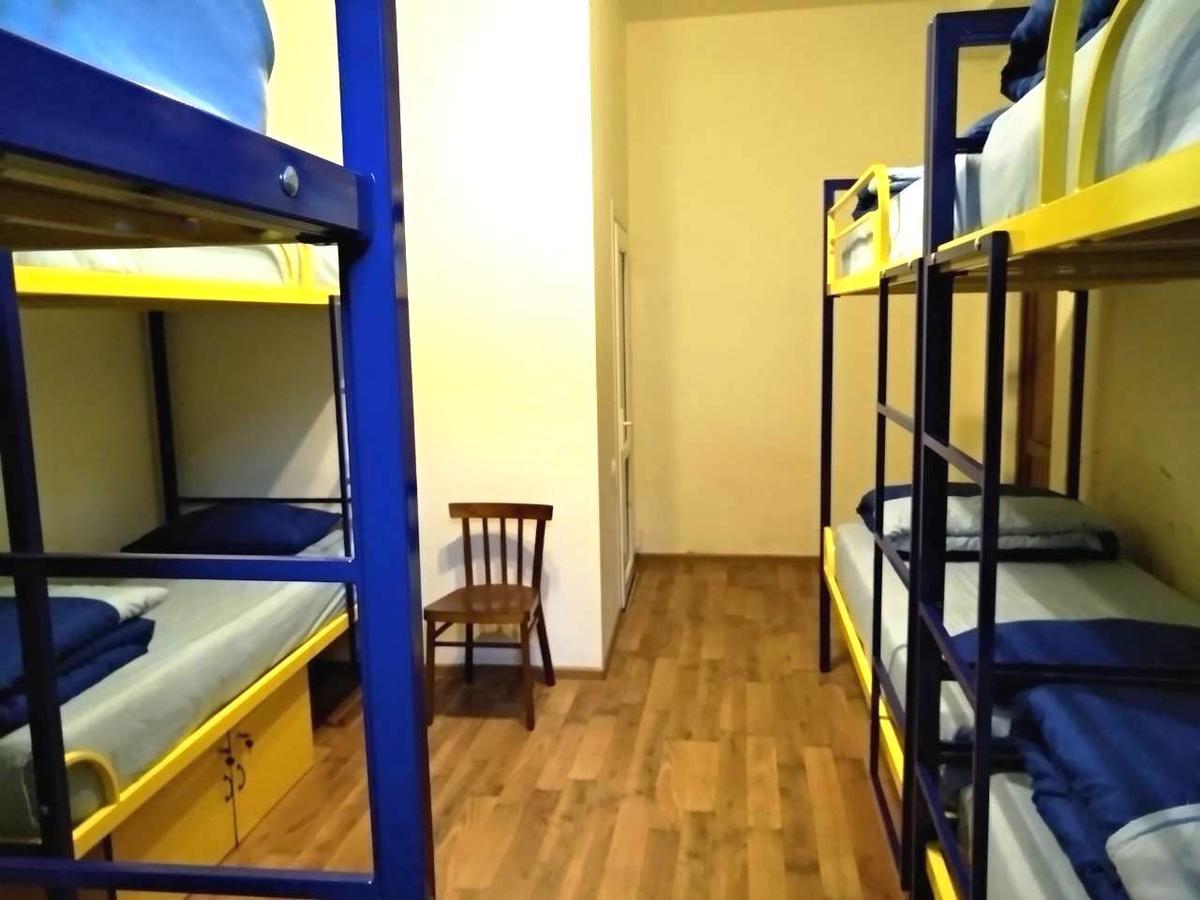 Shat Lav Hostel Yerevan Exterior photo